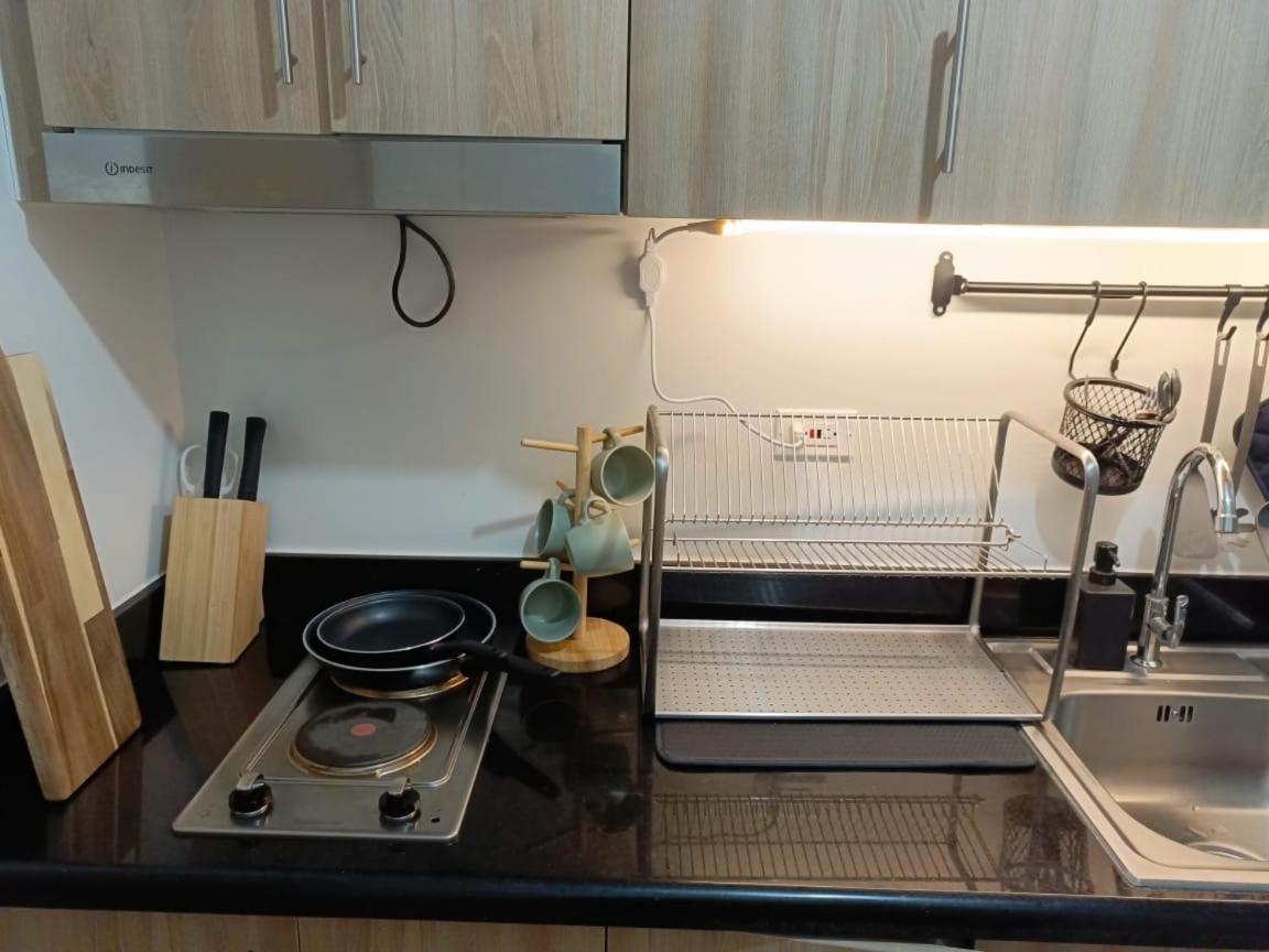 Shore 2 Residences High Speed Internet Walking Distance To Moa And Ikea Манила Екстериор снимка