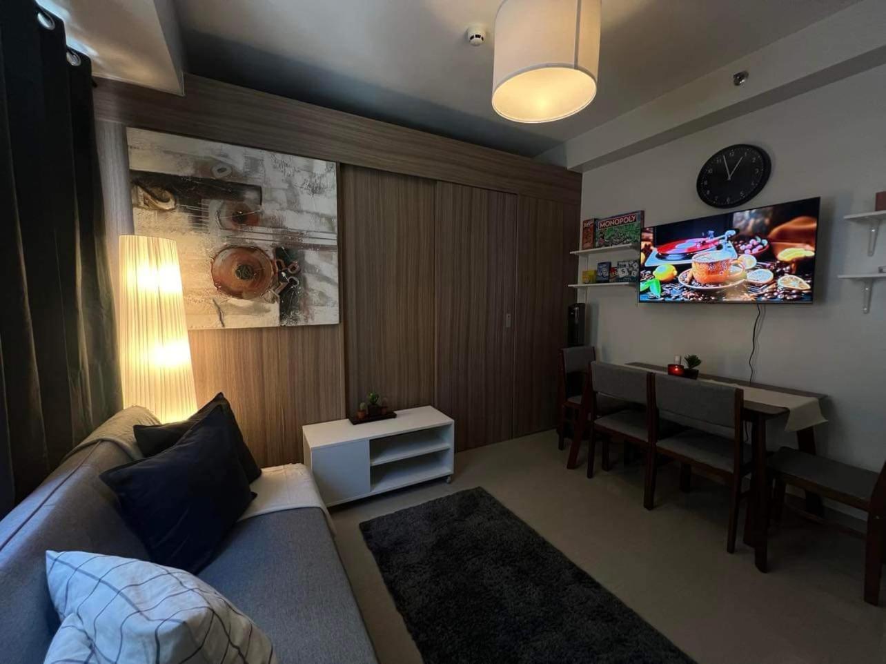 Shore 2 Residences High Speed Internet Walking Distance To Moa And Ikea Манила Екстериор снимка