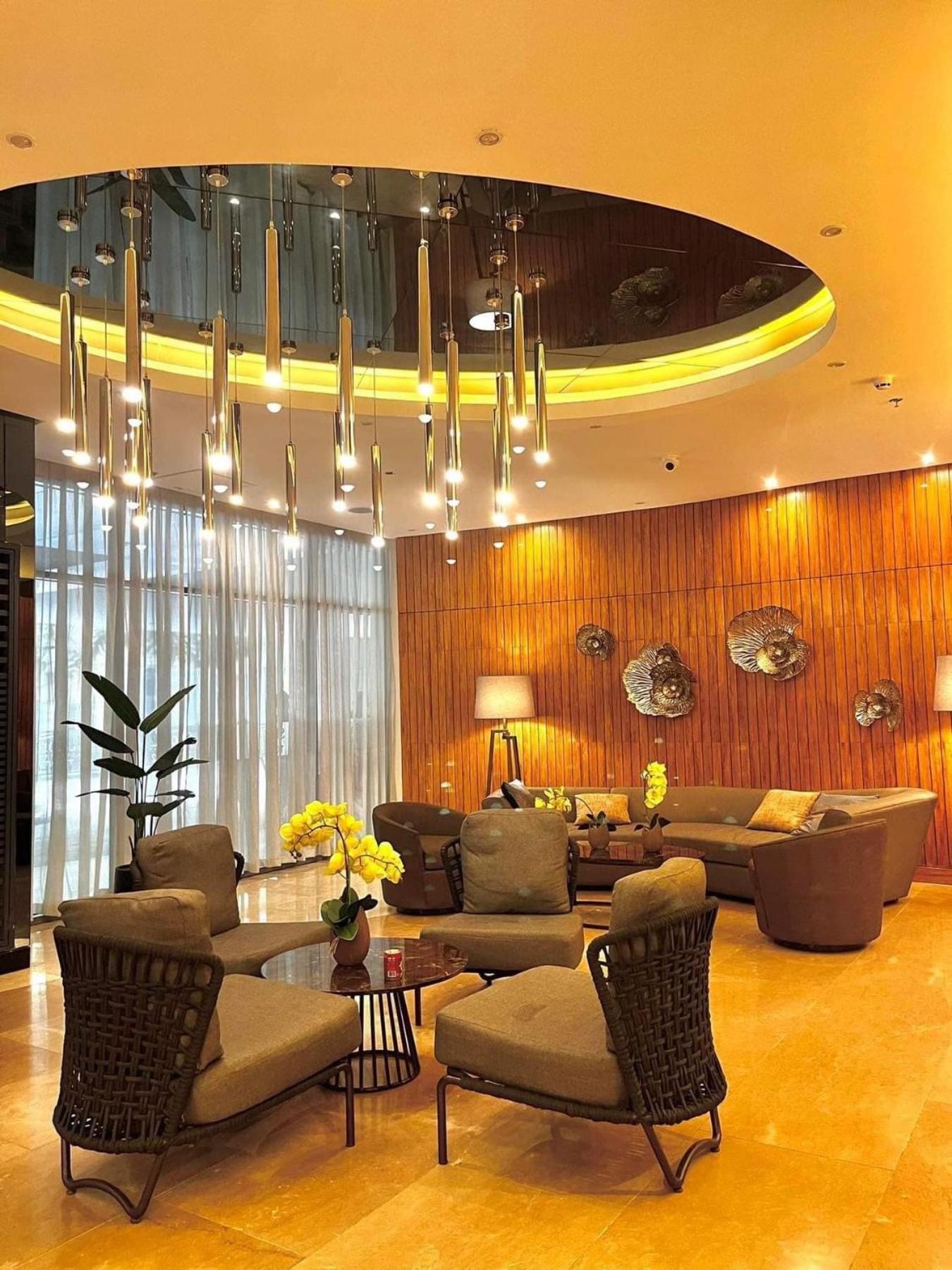 Shore 2 Residences High Speed Internet Walking Distance To Moa And Ikea Манила Екстериор снимка